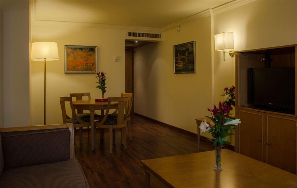 Le Commodore Hotel Бейрут Екстер'єр фото