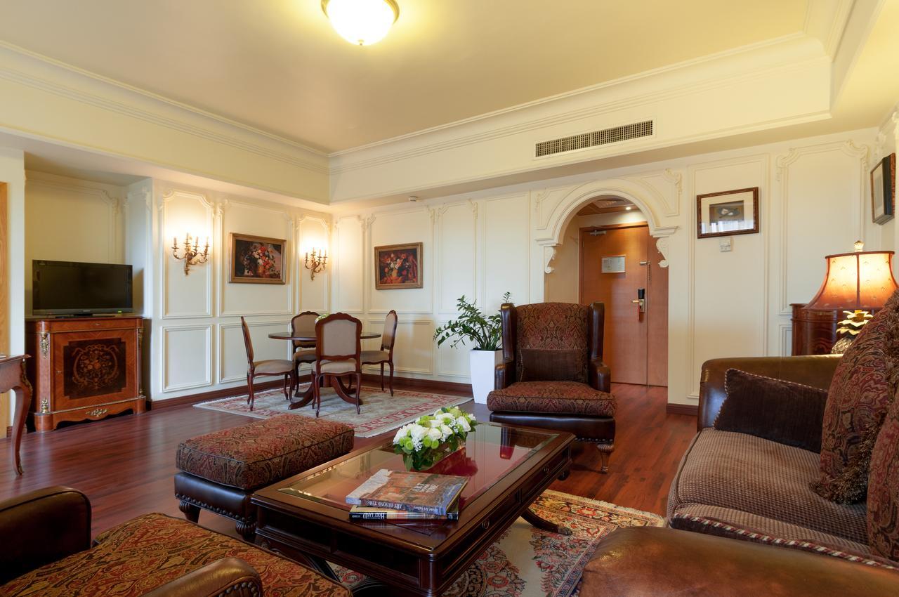 Le Commodore Hotel Бейрут Екстер'єр фото
