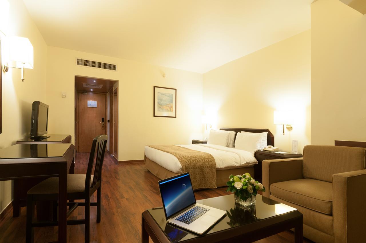 Le Commodore Hotel Бейрут Екстер'єр фото
