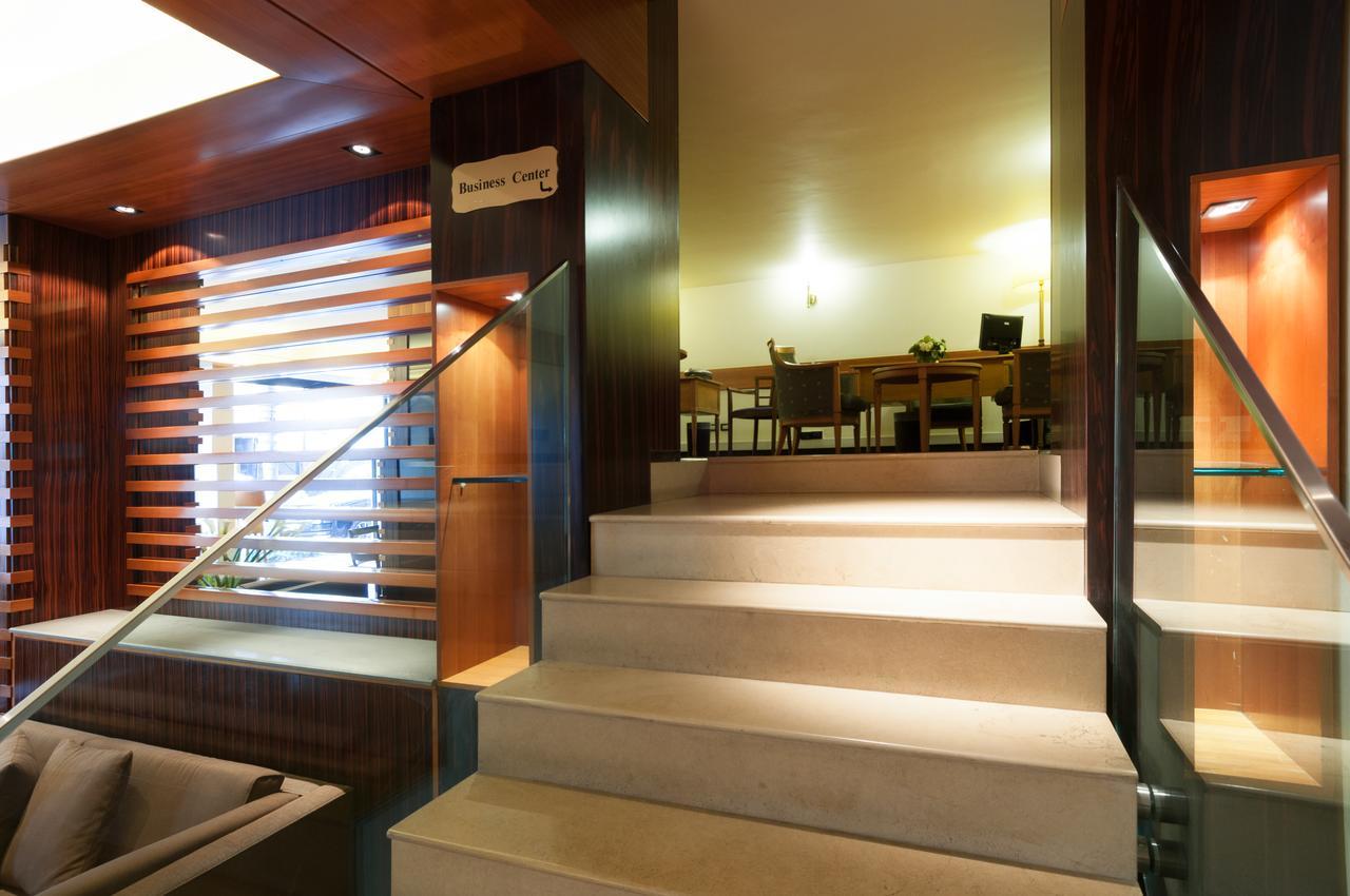 Le Commodore Hotel Бейрут Екстер'єр фото